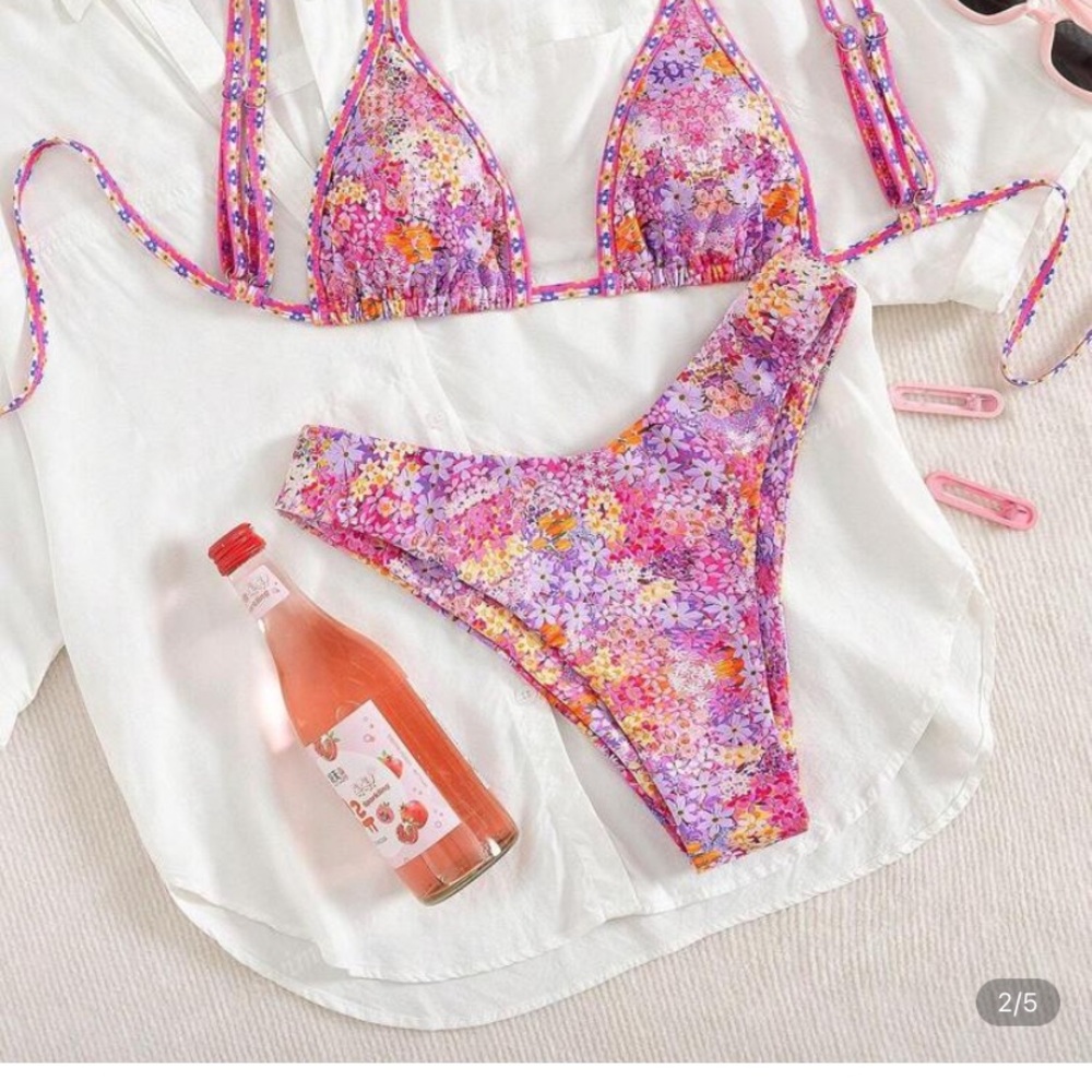 Floral bikini